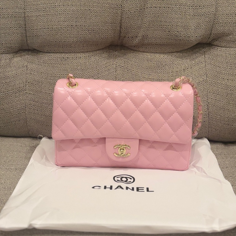 Pink Quilted Leather Shoulder Bag with Gold Chain